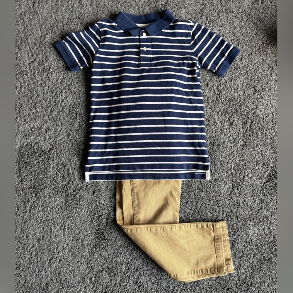 🐠The Children’s Place (8) Tan Khakis & Carter’s Blue/White Striped Polo🐠